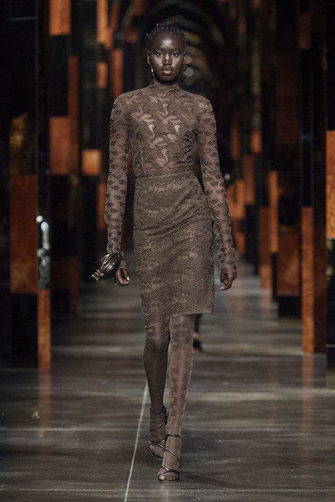 Ilustrace u Fendi Ilustrace u Fendi