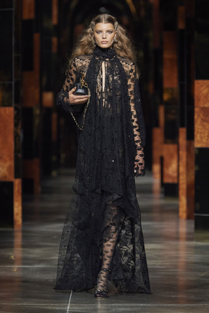 Ilustrace u Fendi Ilustrace u Fendi