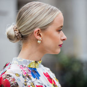 Jak nosit scrunchie?