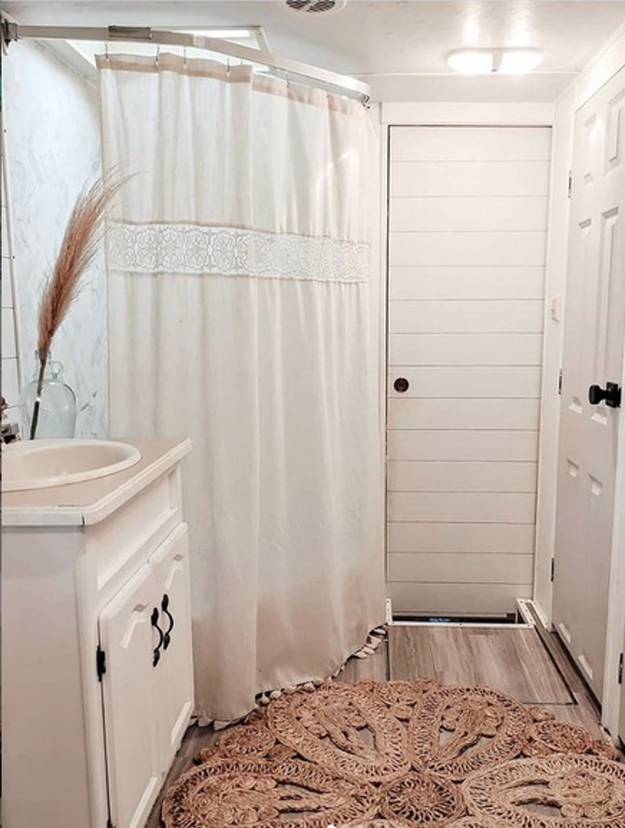 Galerie: Karavan zařízený v boho stylu Galerie: Karavan zařízený v boho stylu