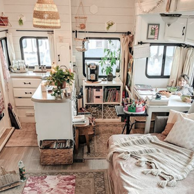 Galerie: Karavan zařízený v boho stylu Galerie: Karavan zařízený v boho stylu