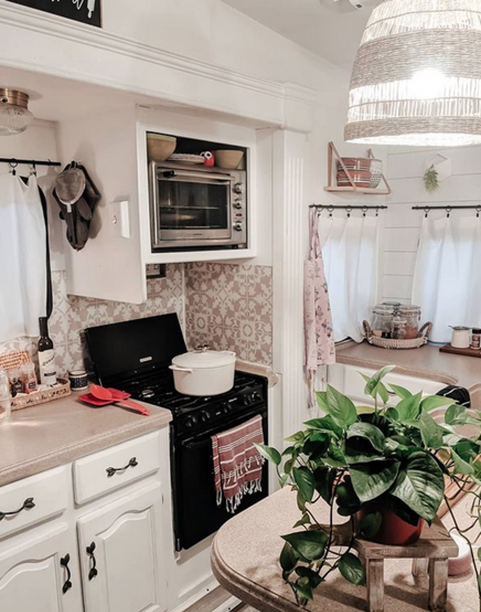 Galerie: Karavan zařízený v boho stylu Galerie: Karavan zařízený v boho stylu