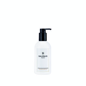 Kondicionér, Balmain, 300 ml, 890 Kč
Kondicionér, Balmain, 300 ml, 890 Kč