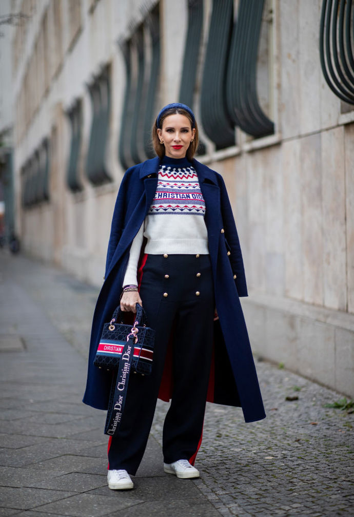 Alexandra Lapp v kompletním looku od Dior.
