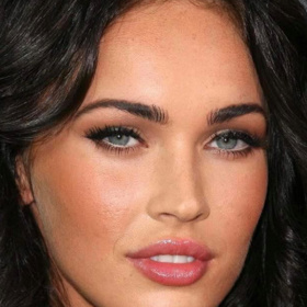 Megan Fox se v žebříčcích krásy umísťuje pravidelně.
