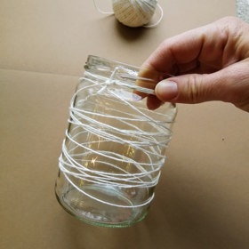 Galerie: DIY svícny ze starých sklenic