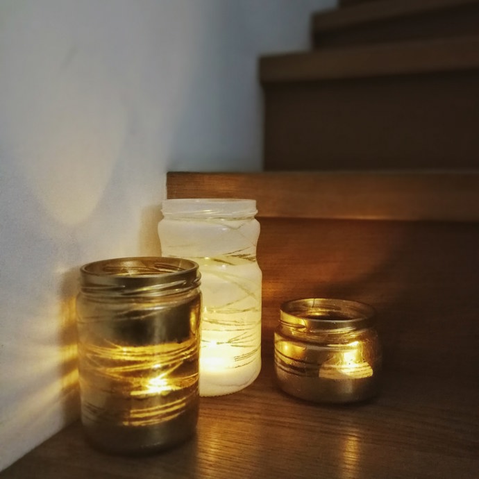 Galerie: DIY svícny ze starých sklenic Galerie: DIY svícny ze starých sklenic