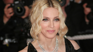 Madonna čelí kritice kvůli retuším a filtrům: Grafik ukázal, jak by vypadala bez nich