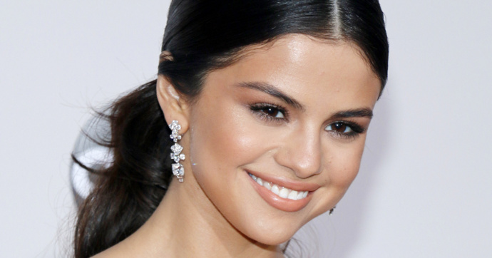 Selena Gomez patří mezi nejkrásnější zpěvačky světa.
Selena Gomez patří mezi nejkrásnější zpěvačky světa.