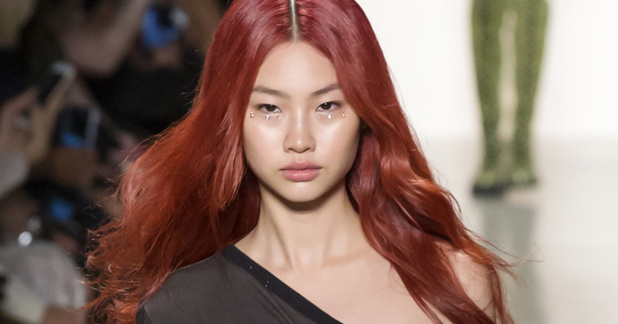 Hoyeon Jung je v Asii velmi známou modelkou, celosvětově se proslavila díky účinkování v seriálu Hra na oliheň.
Hoyeon Jung je v Asii velmi známou modelkou, celosvětově se proslavila díky účinkování v seriálu Hra na oliheň.