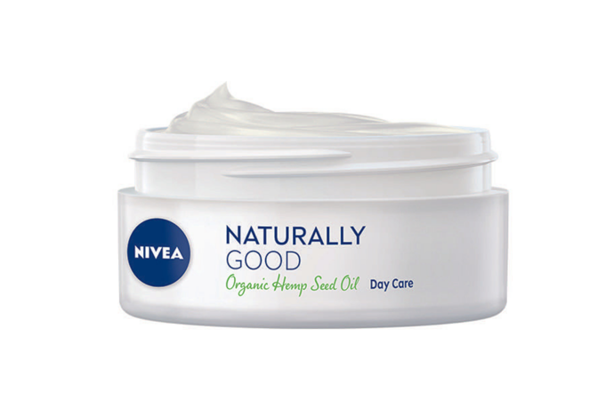Zjemňující krém Nivea Naturally Good, 50 ml, 200 Kč
Zjemňující krém Nivea Naturally Good, 50 ml, 200 Kč