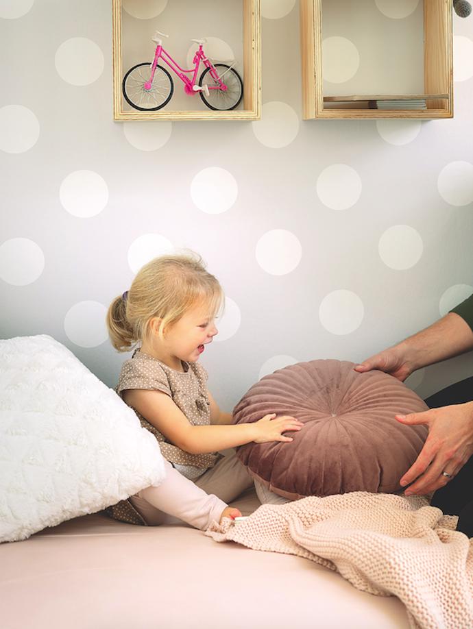 Z herny k vysněnému dětskému pokoji: Jak designérka proměnila tmavou místnost v dětský ráj.
Z herny k vysněnému dětskému pokoji: Jak designérka proměnila tmavou místnost v dětský ráj.
