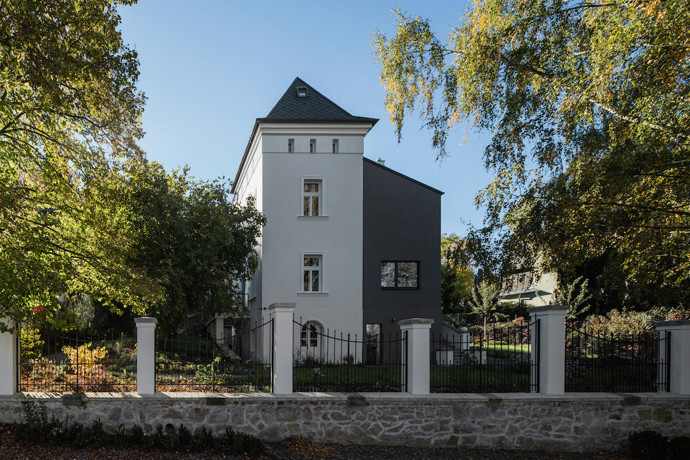 Příbramská vila, kterou obýval spisovatel F. X. Šalda, prošla důkladnou rekonstrukcí Příbramská vila, kterou obýval spisovatel F. X. Šalda, prošla důkladnou rekonstrukcí