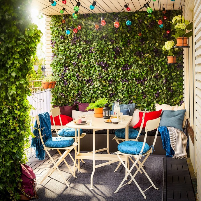 Běžně mají dobré věci 5 P. Balkon zařízený podle našich tipů jich má ale rovnou sedm - je totiž Pohodlný i Pohodový, připraven na rozmary Počasí, má správně vyřešený Prostor, pořádný základ v podobě dobré Podlahy a obrůstá bujným Porostem. 
