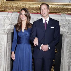 Listopad 2010

Tento účes zvolila princezna Kate na focení oficiálního zásnubního portrétu.
