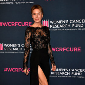 Na akci Women's Cancer Research Fund si Renée Zellweger oblékla černé šaty s krajkou.

