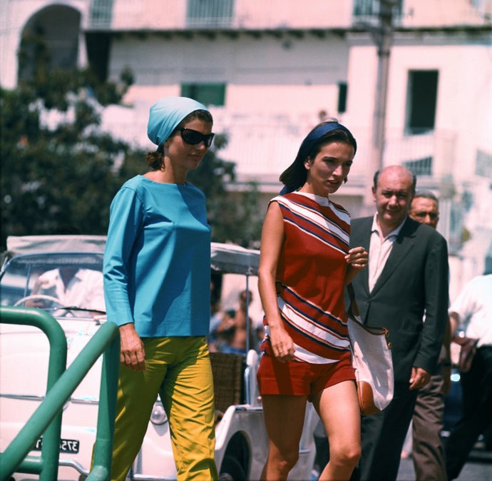 1962

Dovolená na Capri se nesla v duchu ležérní módy.
