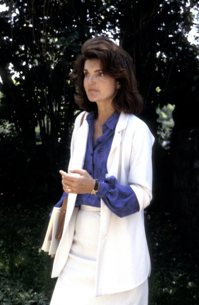 1979

V tomto oufitu dorazila Jackie Kennedy na promoci syna Johna F. Kennedyho Jr.
