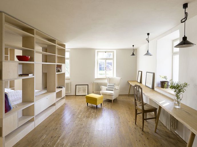 Proměnit zanedbané stavení v místo, kde bude rodina trávit volný čas i se zbytkem příbuzných a s jejich přáteli. Tak znělo zadání pro architekty ze studia a1architects, které splnili na jedničku.
Proměnit zanedbané stavení v místo, kde bude rodina trávit volný čas i se zbytkem příbuzných a s jejich přáteli. Tak znělo zadání pro architekty ze studia a1architects, které splnili na jedničku.