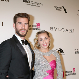Mezi Miley Cyrus a jejím partnerem Liamem Hemsworthem je poměrně výrazný rozdíl v jejich výšce - celých 26 cm.

