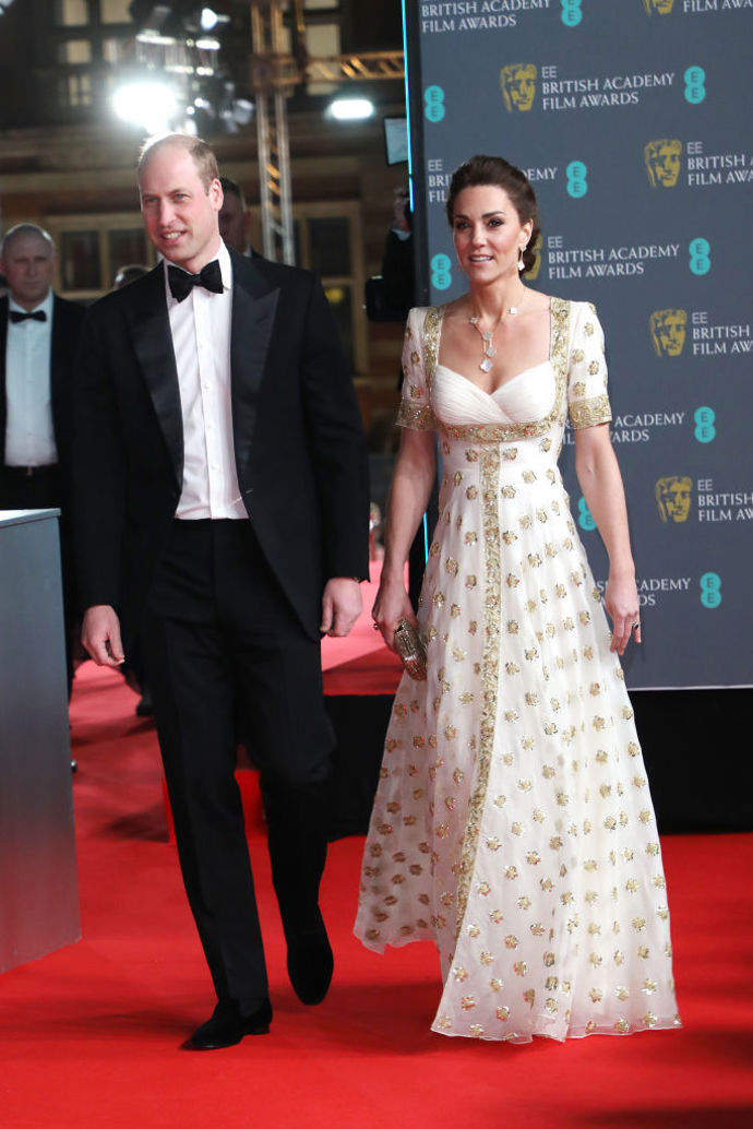 Ve zdobených šatech na předávání cen EE British Academy Film Awards 2020.
Ve zdobených šatech na předávání cen EE British Academy Film Awards 2020.