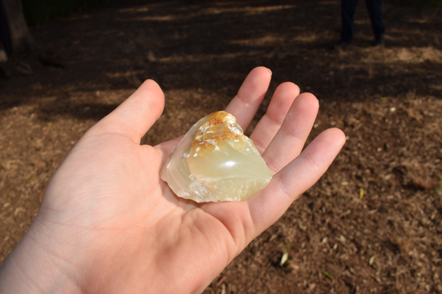 krystal v dlani