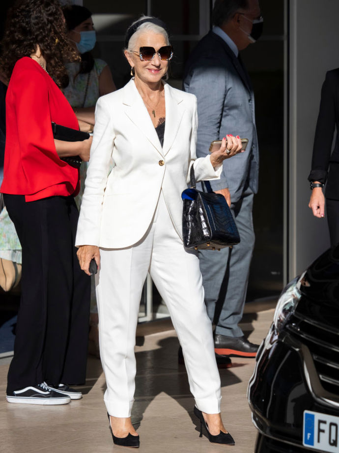 V tomto outfitu dorazila Helen Mirren na filmový festival v Cannes v loňském roce.
V tomto outfitu dorazila Helen Mirren na filmový festival v Cannes v loňském roce.