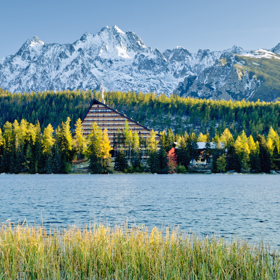 Vysoké Tatry, Slovensko

Panenská příroda, krásné stezky a člověkem nezničený ekosystém, dělá z Vysokých Tater speciální místo, které by každý měl za svůj život navštívit. Obzvláště, když ho máme za humny.
