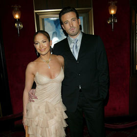 V březnu 2003 nic nenasvědčovalo tomu, že hollywoodská pohádka neskončí svatbou. Ben Affleck se dokonce v jednom z rozhovorů nechal slyšet, že Jennifer z něj udělala lepšího a šťastnějšího člověka. 

