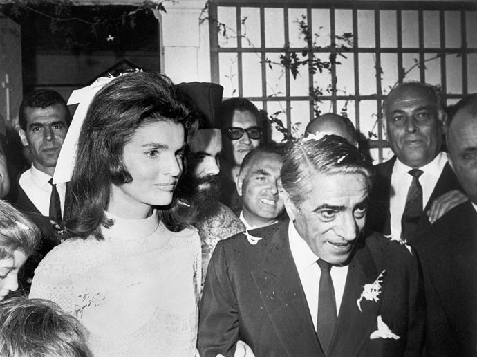 1968

V tomto roce se Jackie provdala za Aristotela Onassise, řeckého milionáře. 

