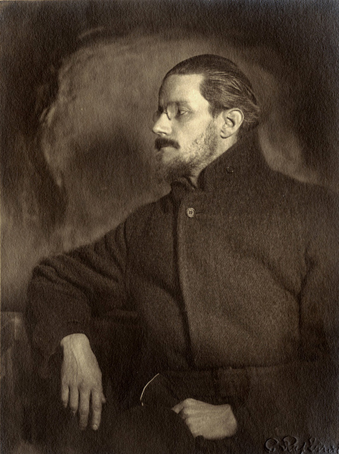 James Augustine Aloysius Joyce (2. února 1882 Dublin – 13. ledna 1941 Curych) byl irský, anglicky píšící romanopisec a básník. 

