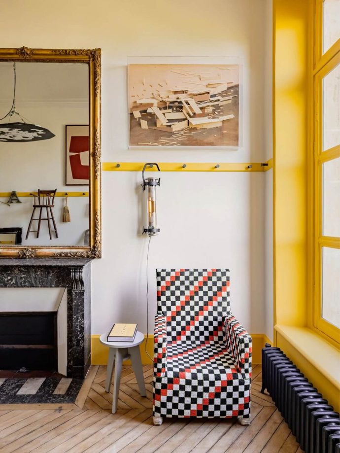 Galerie: Barevný eklektický byt od Merci Paris Galerie: Barevný eklektický byt od Merci Paris