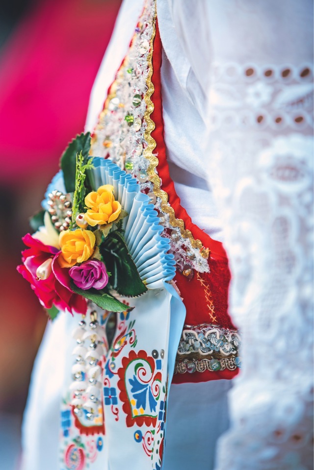 Detail mužského kroje
