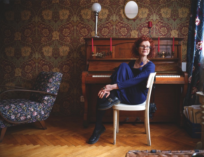 Staré piano i nová tapeta navozují pocit útulnosti
Staré piano i nová tapeta navozují pocit útulnosti