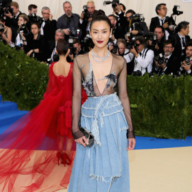 Liu Wen – 19 milionů dolarů

Čínská modelka Liu Wen byla jednou z prvních asijských modelek, které ovládly západní módní průmysl. Od svého modelkovského debutu nechyběla například na přehlídkách Tom Ford, Chanel nebo Jean Paul Gaultier.
