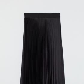 H&M, 949 Kč
