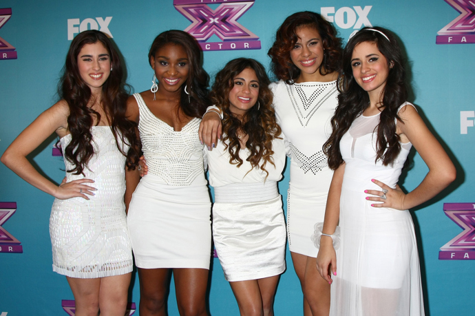 Hudební uskupení prožilo svůj vzestup v soutěži X-Factor. Camila Cabello (první zleva) se od skupiny odtrhla s tím, že chce vyzkoušet sólovou dráhu. Její kolegyně to však nenesly příliš dobře a Cabello přirovnala jejich vztahy k rozchodu dvou partnerů.
