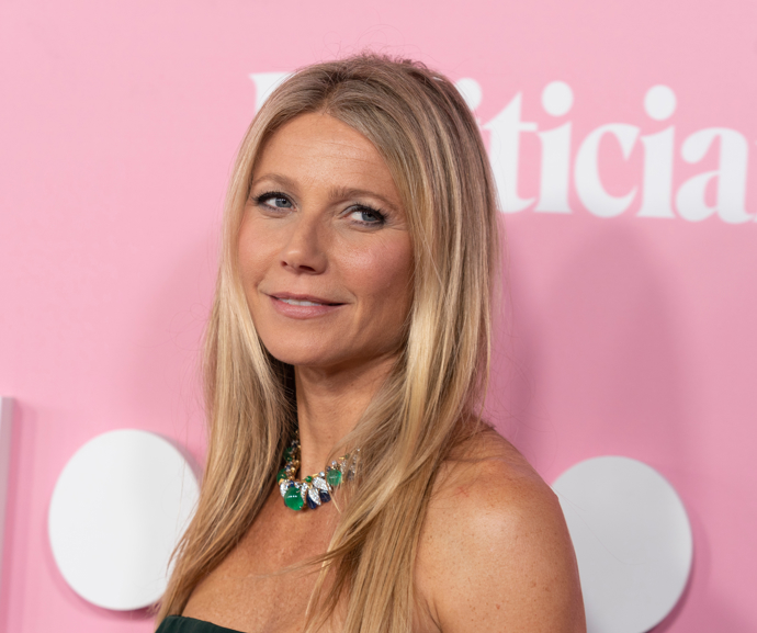 Gwyneth Paltrow je proslulá svou touhou po dokonalém a bezchybném zdravém životním stylu. Cvičení celého těla je tak jenom jednou z jeho podstatných stránek. Podle zlých jazyků je svými neustálými řečmi o cvičení a zdravé stravě dokonce otravná. Jedno ale jisté. Její snaha skutečně funguje, takže jde pravděpodobně o pouhou závist. Gwyneth Paltrow vypadá ve svých 49 letech jako třicítka a její pleť je téměř bez vrásek.
