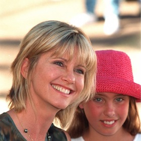 Olivia Newton-John během let