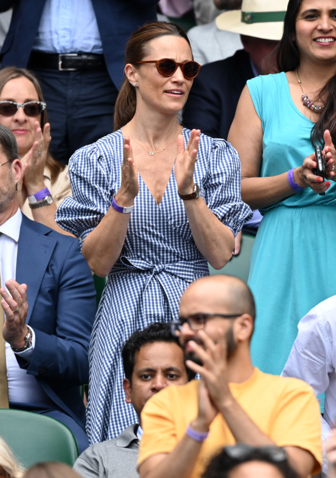 V kostkovaných šatech nechyběla na loňském Wimbledonu.
V kostkovaných šatech nechyběla na loňském Wimbledonu.