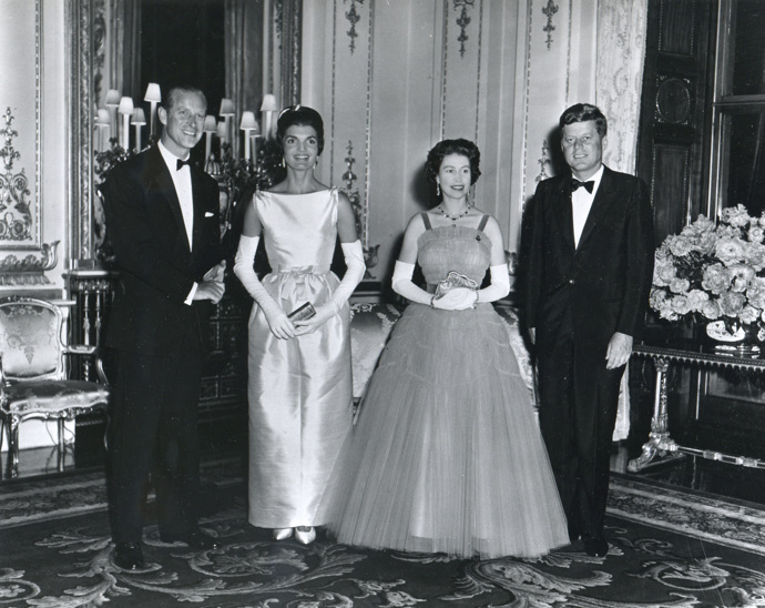 Na setkání s Johnem F. Kennedym a jeho ženou Jacqueline Kennedy.
Na setkání s Johnem F. Kennedym a jeho ženou Jacqueline Kennedy.