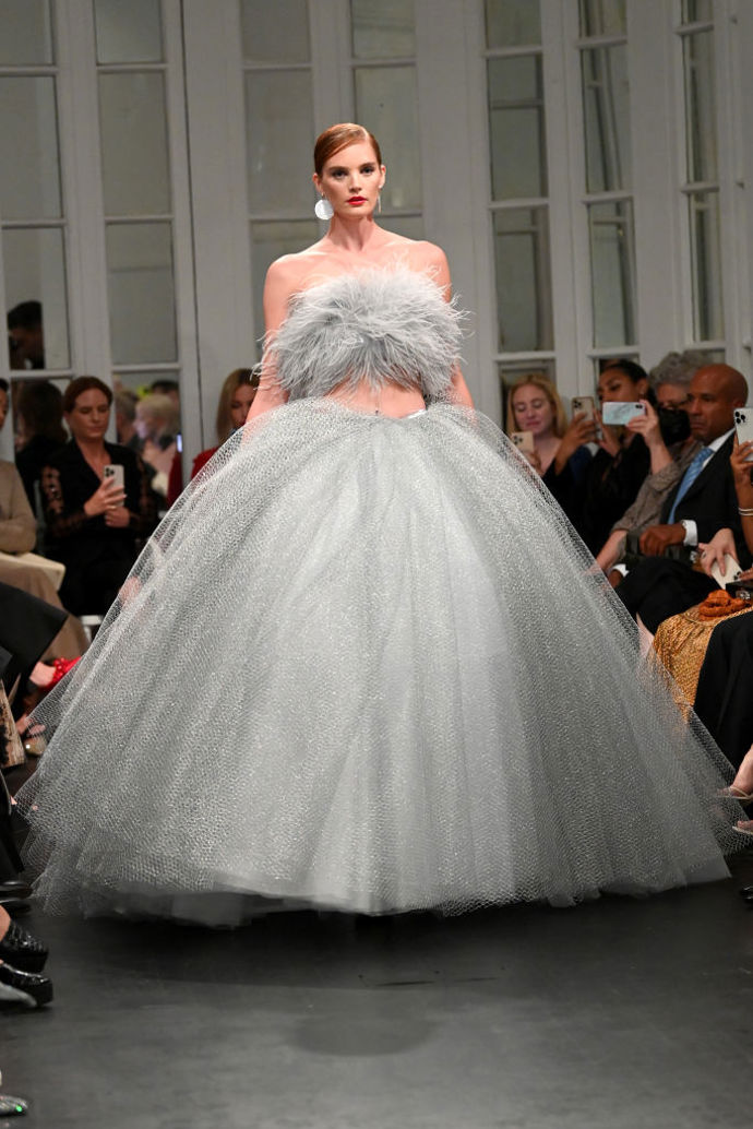 Christian Siriano jaro/léto 2023
