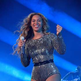 Takhle to zpěvačce Beyoncé slušelo v roce 2015 na pódiu. 
