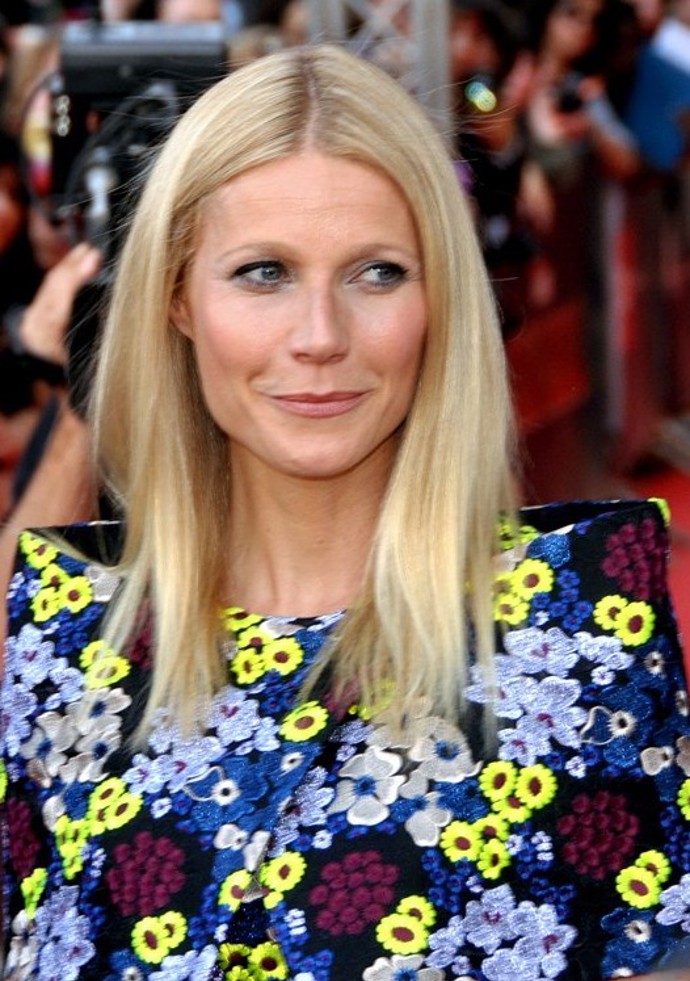 Gwyneth Paltrow vypadá v bikinách úžasně!