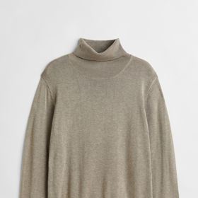 Tenký rolák, který nikdy nevyjde z módy, H&M, 399 Kč.
