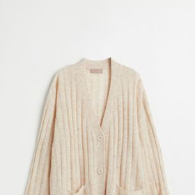 Kardigan na příjemná podzimní odpoledne, H&M, 749 Kč.
