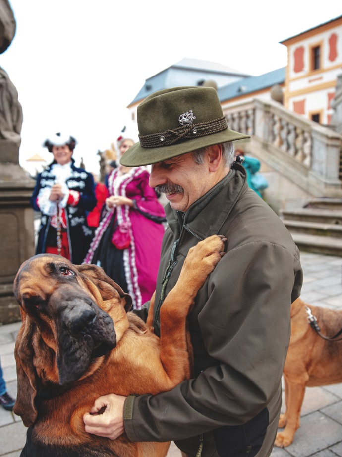 Myslivci a jejich psi
Myslivci a jejich psi