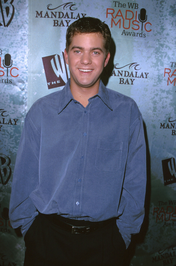 Joshua Jackson v 90. letech
I když měl Joshua Jackson v 90. letech spoustu rolí, zůstává nejlépe známý tím, že hrál Paceyho v sitcomu Dawsonův svět.
Joshua Jackson v 90. letech
I když měl Joshua Jackson v 90. letech spoustu rolí, zůstává nejlépe známý tím, že hrál Paceyho v sitcomu Dawsonův svět.
