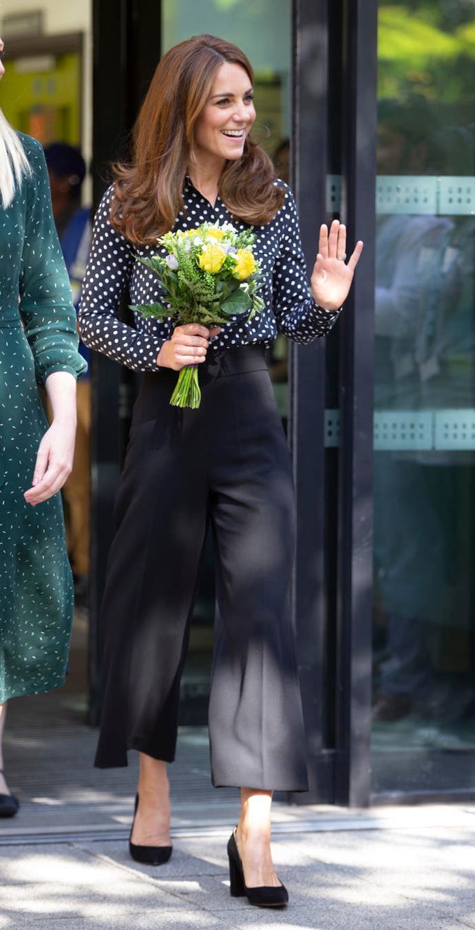 Princezna Kate je fanynkou značky Zary. Na návštěvu Sunshine House v září 2019 si princezna oblékla kalhoty s vysokým pasem od této značky.
