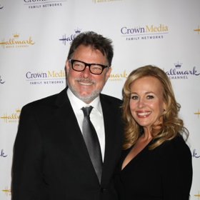 Jonathan Frakes s milavanou manželkou Genie tvoří manželský pár už 34 let.
